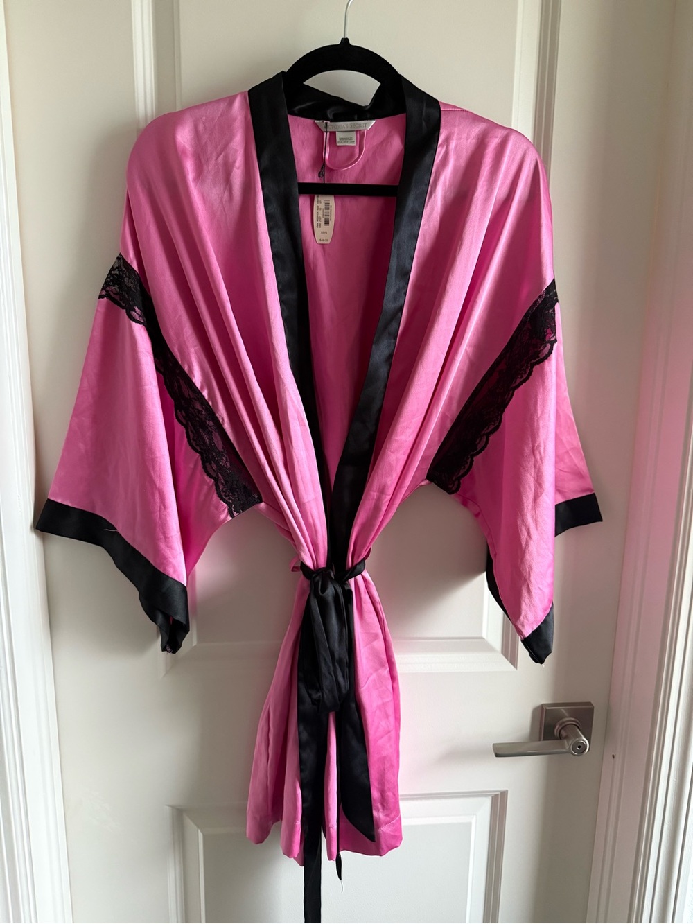 NWT Vintage Y2K Victoria’s Secret Pink Satin Kimono / Robe XS/S